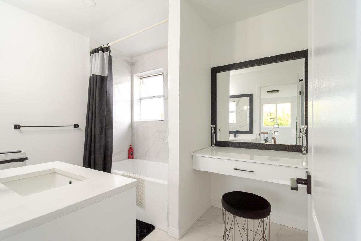 Spacious & Modern By The Beach White Rock Luaran gambar